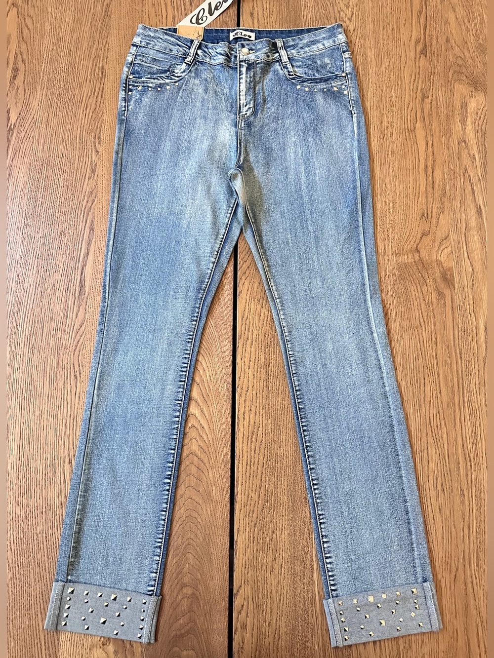 NWOT. cleo Light Blue Straight Leg Jeans with Studded Cuffs Size 15